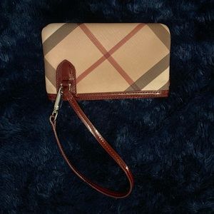 Burberry Classic plaid wristlet change purse